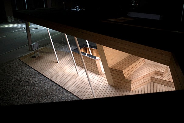 DIE BLUME, the deck at night