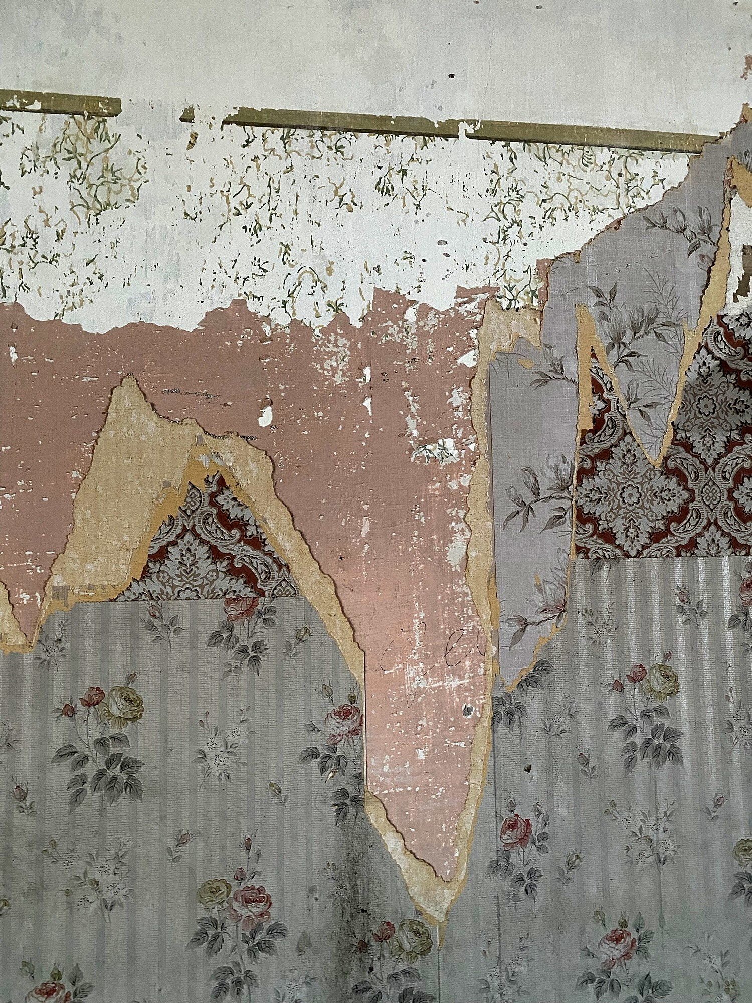 ETTELHAUS, layers of wallpaper and paint